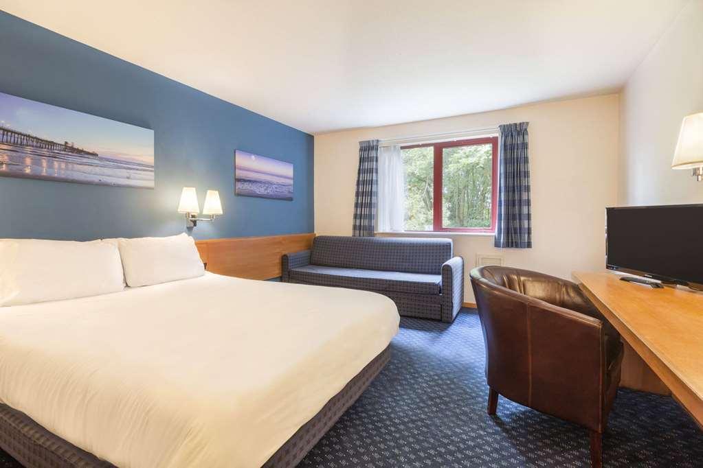 Days Inn Magor Habitación foto