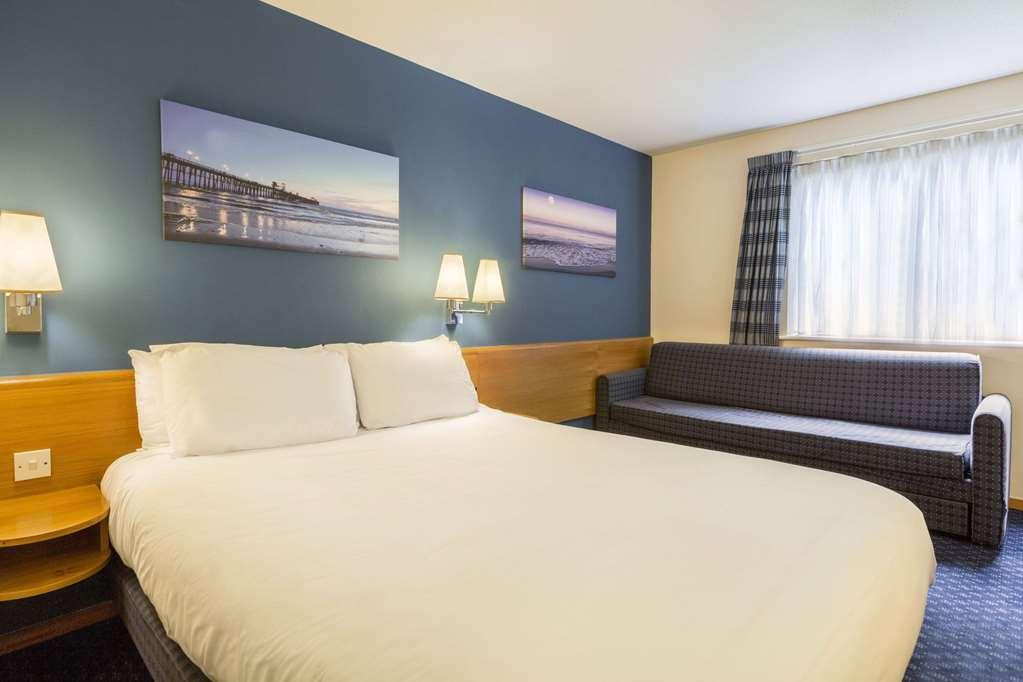 Days Inn Magor Habitación foto